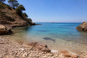 Cala botella: guía completa para visitar esta cala de la Costa Blanca