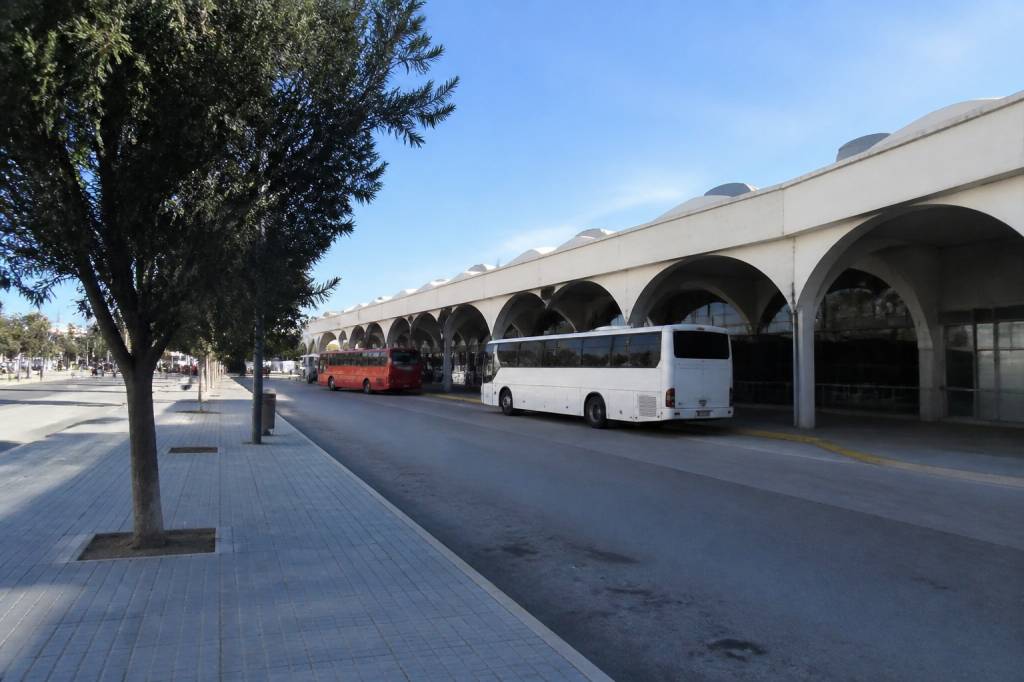Bus station San Antonio: cómo llegar y qué encontrar cerca